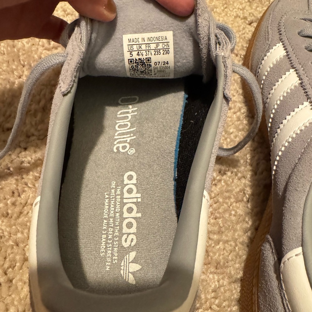 Adidas Gray and White Suede Handball Spezial Shoes - Picture 9 of 9